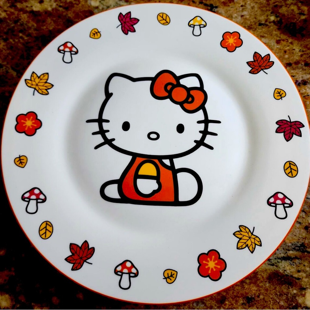 Hello Kitty Autumn 10inch Serving Plate - mushrooms and leaves. NEW